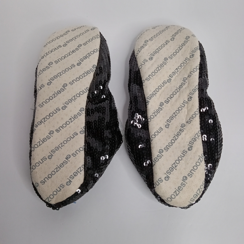 SNOOZIES SEQUIN SLIPPERS BLACK WOMENS SIZE MEDIUM SHOE SIZE 7-8 NWT - Picture 3 of 8